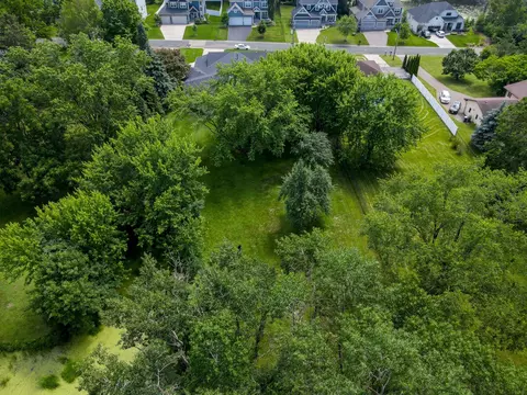 View/Area - 835 Gramsie Rd, Shoreview, MN 55126 photo 3 of 8