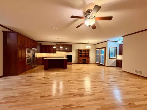 Living - 835 Gramsie Rd, Shoreview, MN 55126 photo 7 of 11