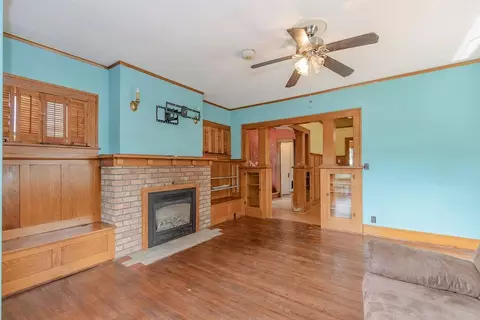 Living - 902 White St, Jackson, MN 56143 photo 6 of 8