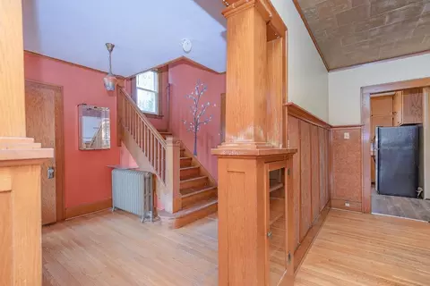 Entry Way - 902 White St, Jackson, MN 56143 photo 7 of 9