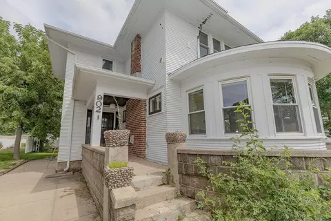 Exterior - 902 White St, Jackson, MN 56143 photo 2 of 15