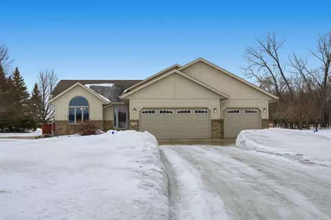 1609 40th Ave N, Moorhead, MN 56560