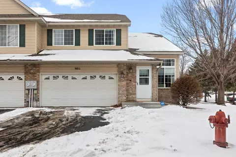 9811 Hamlet Ln S, Cottage Grove, MN 55016
