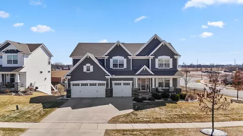 4377 Parkview Cir, Anoka, MN 55303