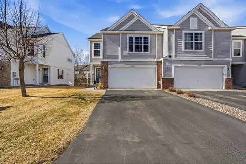 15330 Freedom Dr N, Hugo, MN 55038