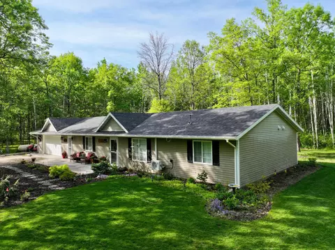 33798 Twin Oaks Trl W, Motley, MN 56466