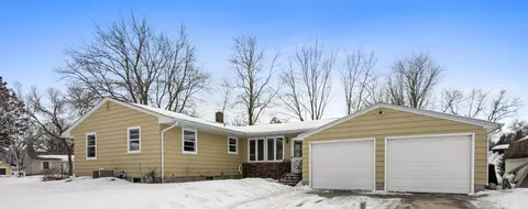 302 Fingal Dr, Alexandria, MN 56308