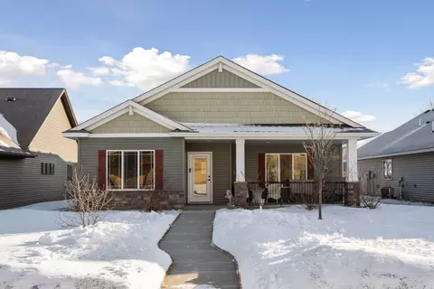 706 Roosevelt St S, Cambridge, MN 55008