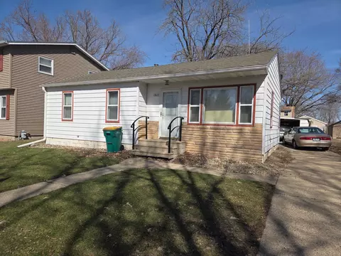 1917 Bimelich Ln, Albert Lea, MN 56007