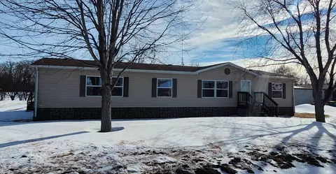 617 6 Ave, Milnor, ND 58060