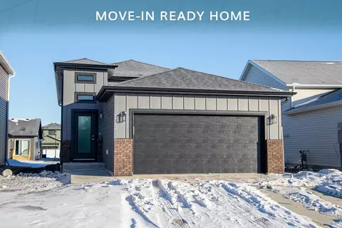 6742 Meadow View Dr S, Fargo, ND 58104