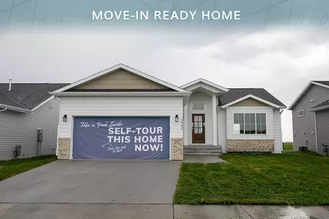 2962 74 Ave S, Fargo, ND 58104