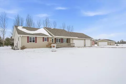 2144 136th St, New Richmond, WI 54017