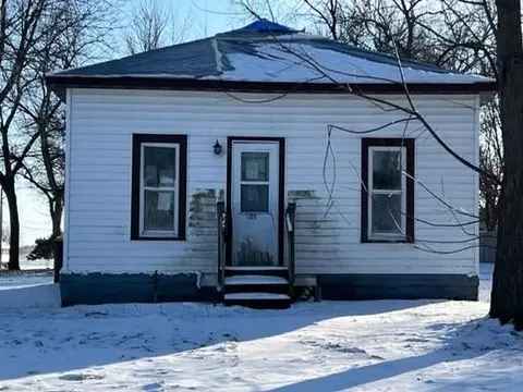 505 Grove St SE, Mapleton, MN 56065