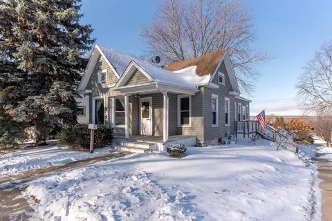 630 N 5th St, Mankato, MN 56001