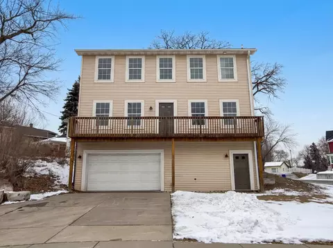 244 Point Douglas Rd N, Saint Paul, MN 55106