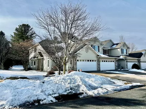 1726 Sunset Dr, Northfield, MN 55057