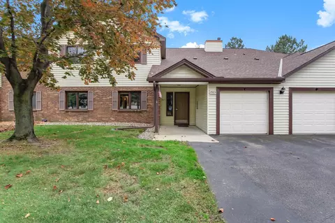 1923 Fox Ridge Dr #B, West Saint Paul, MN 55118