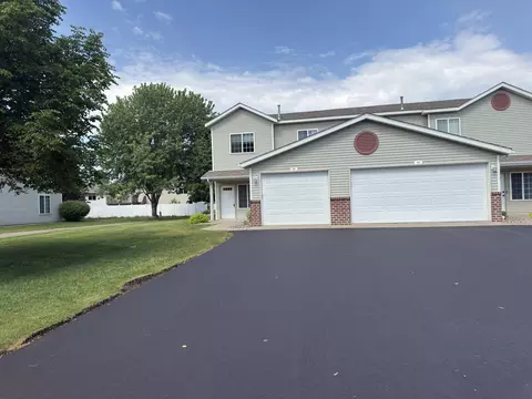 939 Cypress Rd #25, Saint Cloud, MN 56303