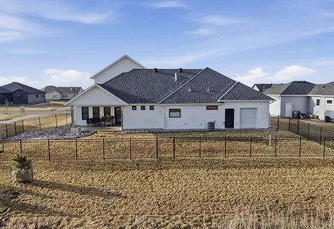 4259 Bristlecone Loop S, Fargo, ND 58104 photo 4