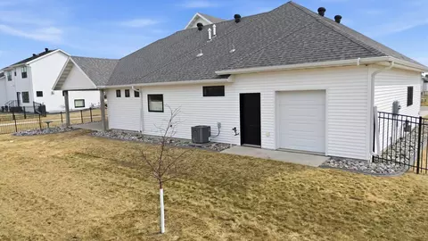 4259 Bristlecone Loop S, Fargo, ND 58104 photo 6