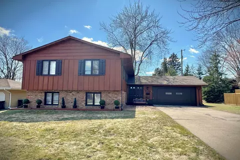 3604 33rd Ave NE, Saint Anthony, MN 55418