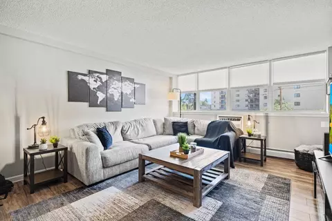 3150 Excelsior Blvd #101, Minneapolis, MN 55416