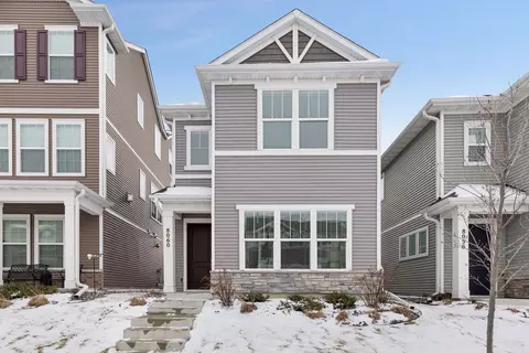 8060 Central Park Way N, Maple Grove, MN 55369