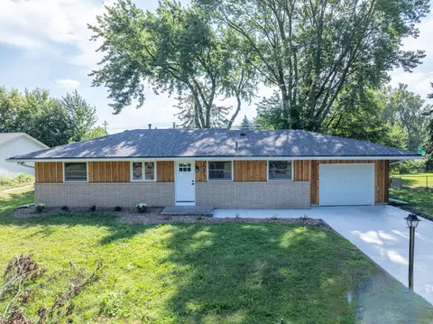 10917 Southview Dr, Burnsville, MN 55337