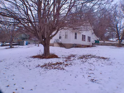 400 Riverside Dr, Jackson, MN 56143 photo 3