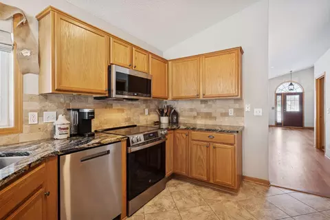 Kitchen - 11419 17th St NE, Saint Michael, MN 55376 photo 2 of 6