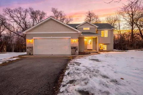 6743 E Oak Dr, Monticello, MN 55362