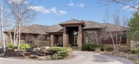 700 Hidden Creek Trl, Mendota Heights, MN 55118