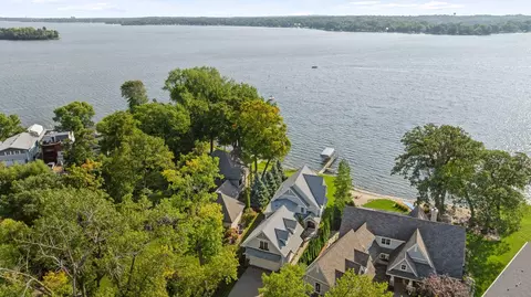 View/Area - 245 Lakeview Ave, Tonka Bay, MN 55331 photo 2 of 7