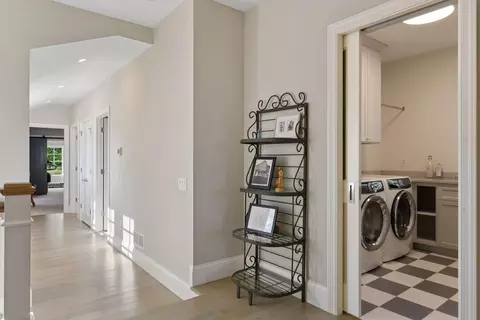 Entry Way - 245 Lakeview Ave, Tonka Bay, MN 55331 photo 6 of 6