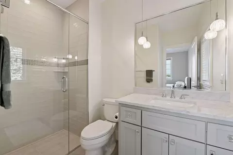 Bath - 245 Lakeview Ave, Tonka Bay, MN 55331 photo 5 of 6