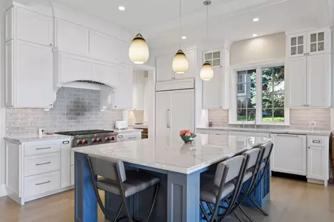 Kitchen - 245 Lakeview Ave, Tonka Bay, MN 55331 photo 5 of 6