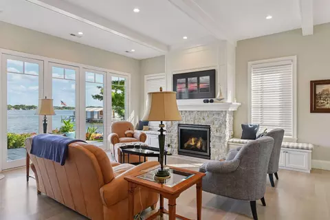 Living - 245 Lakeview Ave, Tonka Bay, MN 55331 photo 1 of 2