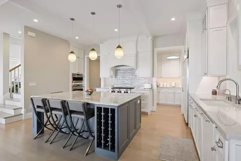 Kitchen - 245 Lakeview Ave, Tonka Bay, MN 55331 photo 3 of 6