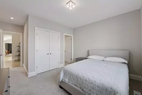 Bedroom - 245 Lakeview Ave, Tonka Bay, MN 55331 photo 4 of 6