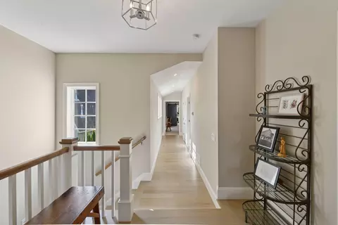 Entry Way - 245 Lakeview Ave, Tonka Bay, MN 55331 photo 5 of 6