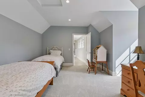 Bedroom - 245 Lakeview Ave, Tonka Bay, MN 55331 photo 6 of 6