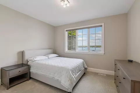 Bedroom - 245 Lakeview Ave, Tonka Bay, MN 55331 photo 3 of 6