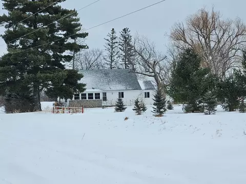 2634 Rainbow St, Brook Park, MN 55007