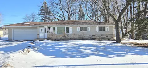 5949 6th St NE, Fridley, MN 55432