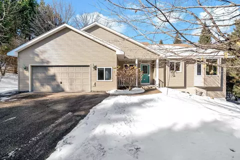 2950 Overlook Ave N, Stillwater, MN 55082