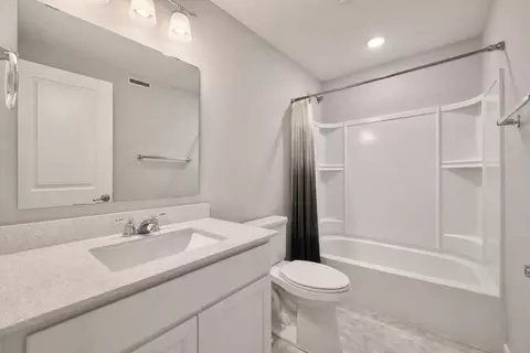 Bath - 4832 Avery Ct, Eagan, MN 55123 photo 3 of 3