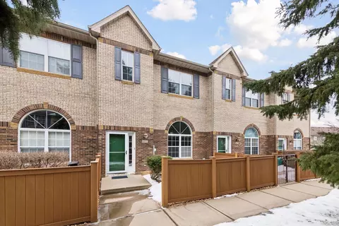 6457 Regency Ln, Eden Prairie, MN 55344