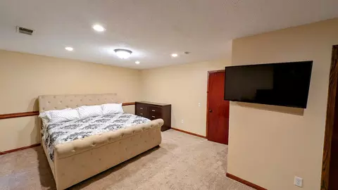 Bedroom - 4584 Cinnamon Ridge Trl, Eagan, MN 55122 photo 3 of 4