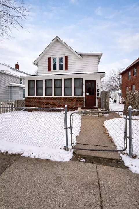 655 Edmund Ave, Saint Paul, MN 55104